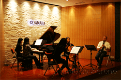 AG真人新办公室音乐厅举办室内小型音乐会 